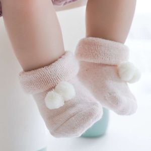 5 stks nieuwe schattige ballen sokken voor herfst winter warme en comfortabele babyvoet sok