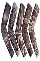 5 stks nieuwe gemengde 92NYlon elastische nep tijdelijke tattoo mouw ontwerpen lichaamsarmkousen tattoo voor coole mannen dames4164458