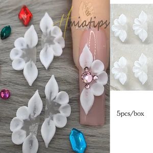 5pcs Petales côté fleurs acryliques Designer Charme à ongles DIY DÉCORT DE Nail art à fleur sculptée à la main