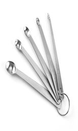 5pcs Set Mini Mesurer des cuillères en acier inoxydable Mesure ronde Spoon pour les ingrédients secs liquides UTILISATE