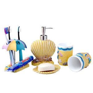 5pcs / ensemble coquilles de fond marin accessoires de salle de bain en résine exquise Dispensateur de savon / support de brosse à dents / gobelet / plat de savon / bouteille de lotion LJ201204