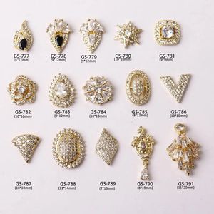 5pcslot 3D fleur de luxe ovale rond pendentif Zircon Nail Art or métal manucure ongles accessoires ongles décoration charmes 240328