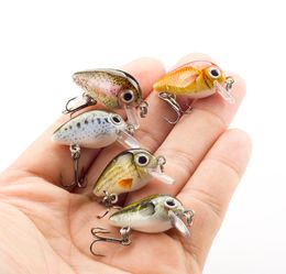 5pcSset Lere de pêche dure Pesca 3G 18 mm Bât Japon Design mini crankbaits appâts artificiels pour la truite de perche de brochet de basse5885217