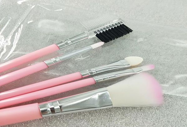 5pcSset OPP Sac Bruss de maquillage rose mini beaux outils de maquillage en poudre Bruste à lèvres Bush 8501155