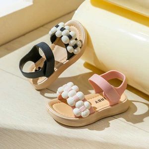Sandales 5R2B Nouvelles pantoufles pour enfants Girls d'été et garçons salle de bain Home Anti Slip Beach Chaussures Soft Sole Baby D240527