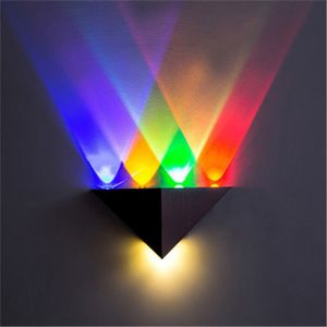 Lámpara de pared LED triangular de aluminio de 5W AC90-265V decoración KTV lámpara de apliques iluminación moderna para el hogar Luz de discoteca de bola de Fiesta al aire libre interior