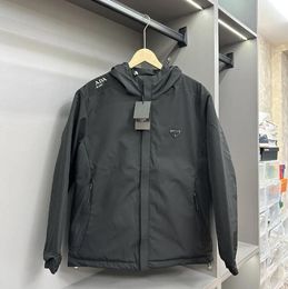 Chaqueta de diseñador con cremallera negra 5XL para hombre, chaquetas acolchadas de algodón de lujo con capucha de manga larga, abrigo para hombre P0890