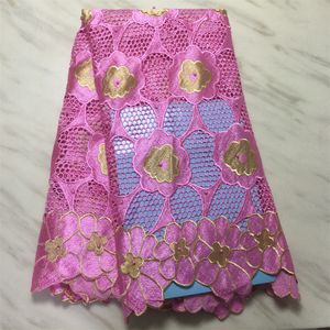 5 yards / partij Mooie roze borduurwerk Afrikaanse katoenen stof Zwitserse voile lace match kralen mash decoratie voor dressing pl52277