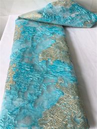 5 yardas/lote elegante tela de encaje de red francesa Jacquard azul cielo bordado de flores Material de malla africana para vestir QN103
