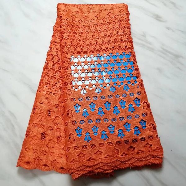 Lote de 5 yardas de tela soluble en agua africana naranja a la moda, estilo bordado de estrellas, encaje de guipur francés para vestir bw256