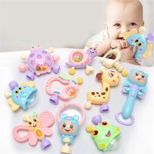 6-10 piezas juguetes para bebés sujetan la mano Jingle Shaking Bell mordedor anillo sonajeros nacidos 0-12 meses 220418