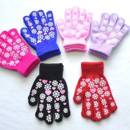 6-11Y hiver enfants gants chauds pour les étudiants flocon de neige amour imprimer mitaines tricotées en plein air tricot cyclisme gants de ski 240109
