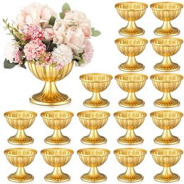 6 / 12pcs Mini Gold Flower Vase Centres de mariage METAL METAL URN PLANTER VASE 3,7 pouces de haut Trumpette Home Flower Hivery anniversaire 240329