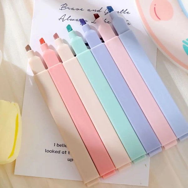 6/12pcs Highlighters pastel Highlighters Soft Tip Couleurs légères MARKER LA FOURNE POUR LES FOURNIRES DE BUREAU ÉCOLAIRE CROSCH GRAFFITI