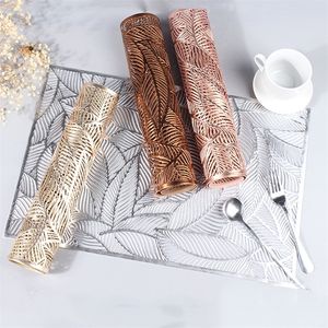 6 4PCS rechthoekige bladeren vergulde geïsoleerde placemats high -end el restaurant eettafel mat decoratie uitgehold placemat 220627