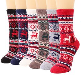 6 kleuren hete hoogwaardige kerstsok Tree Deer Sneeuwvlokontwerp Sockings Coral Velvet Unisex Socks