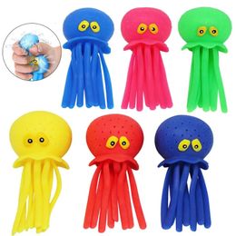 6 colores Sponge Absorbente Octopus Bath Bath Toys Sprezing Stress Alivio de alivio Juguetes Summer Pool Play Water Toy para niños 240418