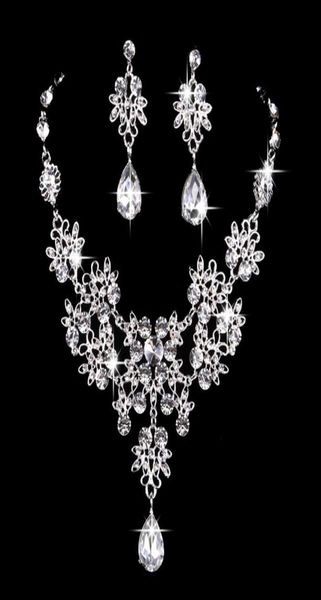 6 couleurs Femmes Bling Crystal Bijoux Bridal Set Silver Diamond Mariage Déclaration de mariage Collier Boucles d'oreilles pour la mariée AC8278659