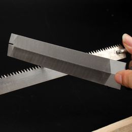 Des grands fichiers en forme de diamant de 6 pouces pour affûter la scie à main Triangle rhombique Triangle portant des outils de travail du bois râpe en bois en bois en acier