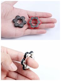 6 knopen Fietsketting Speelgoed Sleutelhanger Fidget Spinner Gyro Hand Metal Finger Sleutelhanger Armband Speelgoed Verminder decompressie Angst Anti Stress voor kinderen Volwassen