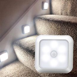 Luz de gabinete con sensor de movimiento ABS de 6 ledes, luz nocturna, luz de pasillo cuadrada blanca moderna alimentada por batería para el hogar, escalera, dormitorio, armario, cocina, armario