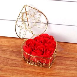 6 stuks/set rose zeep bloem geschenkdoos vergulde ijzeren mand kunstmatige rose Valentijnsdag creatieve huwelijkscadeau 231127