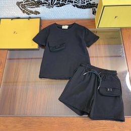 2 styles Kids Clothes Designer ensembles essentiels garçons baby baby tracksuit kid girls toddlers t-shirts shorts nourrissons pantalon pour enfants pantalons noirs