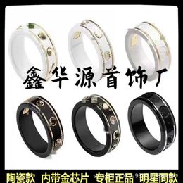 60% de réduction 2023 Nouveaux bijoux de luxe de haute qualité à la mode pour pâte frite en céramique noire et blanche Twists Bague de couple double face en or