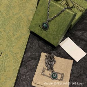 60% korting op 2023 Nieuwe luxe hoogwaardige mode-sieraden voor de driedimensionale dubbele zilveren slang Malachite groene ketting met antieke stijl voor de antieke stijl