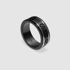 60% de descuento 2023 Nueva joyería de moda de lujo de alta calidad para el mismo anillo de cerámica antiguo doble blanco y negro joyería recta de pareja