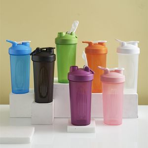 Bouteille d'eau anti-fuite de bouteille de shaker de sport portable de 600 ml pour la salle de sport, le yoga, l'entraînement physique, la tasse de mélange de poudre de protéines avec échelle Shake Ball Drinkware