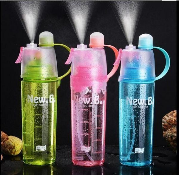 Botella de agua deportiva con pulverizador de 600 ml, hervidor de agua portátil para deportes al aire libre, taza para beber antifugas con botella de plástico para acampar con niebla FY4135 sxaug19