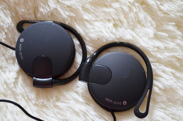 

New Hot 3.5mm Ear Hook Headphone Headsets Phone Earphones For IPHONE Samsung Sony for ipad 2 3 4 mp3 mp4 XIAOMI 4 Free Shipping