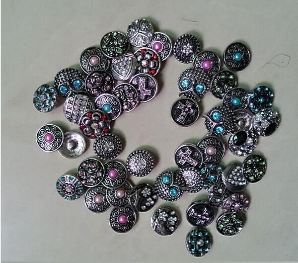 

50 шт. лот высокое качество горячая оптовая mix много стилей 18 мм металла оснастки кнопка очарование горный хрусталь стили кнопка имбирь ще