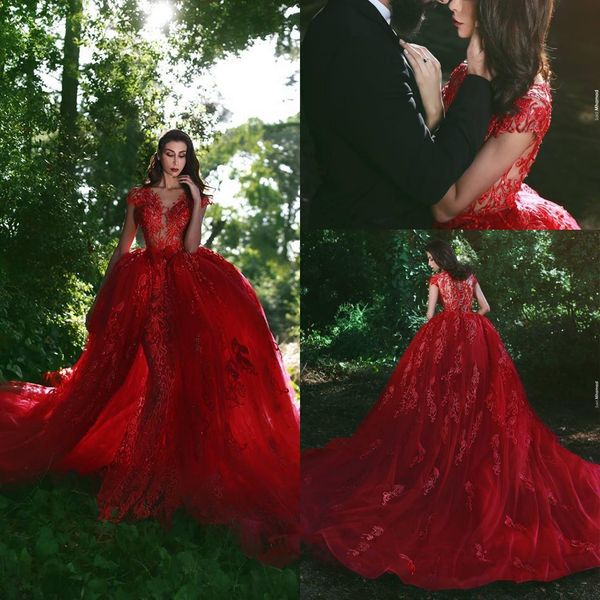 Arabisches rotes Abendkleid mit langen Ärmeln, Spitzenapplikationen, Pailletten, Meerjungfrau-Abschlussballkleider mit Überrock, Vintage-Formal-Cocktail-Abend-Party-Kleider