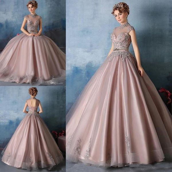 

2019 Кристалл Из Бисера Линии Платья Quinceanera Кружева Аппликации Высокая Шея Сладкий 16 Пром Платья Длиной До Пола На Заказ Дешевые