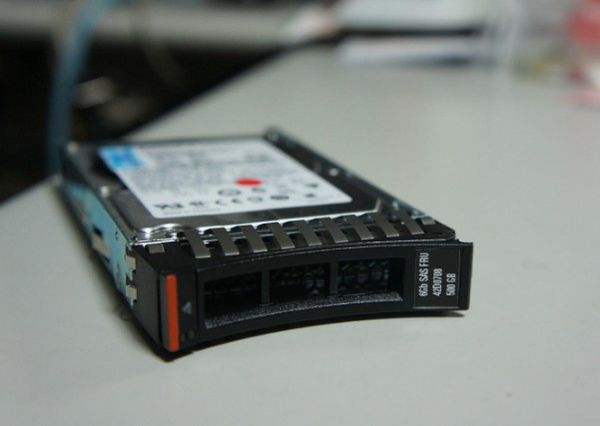 

100% жесткие диски для ibm 42d0708 42d0707 42d0711 x3850 m3 m4 500g 7.2 k 2.5 sas