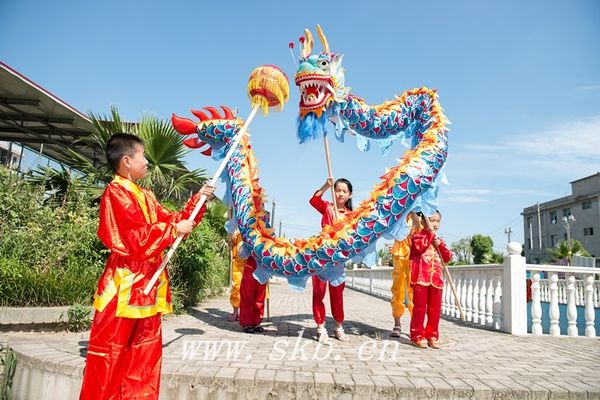 Crianças tamanho Azul Banhado A Ouro CHINÊS Kid DRAGON DANCE Folk Festival Comemoração Traje