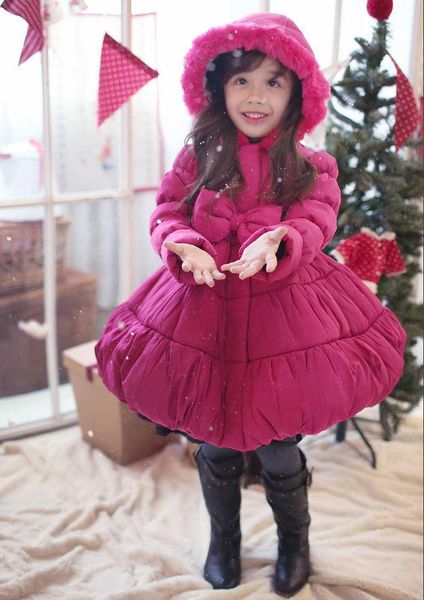 2014 Capodanno Ragazza Giù Cappotto Marchio Coreano Big Bowknot Bambini Cappotti imbottiti in cotone Rosa Rosa Rossa Addensare% 100 Capispalla per bambini caldi