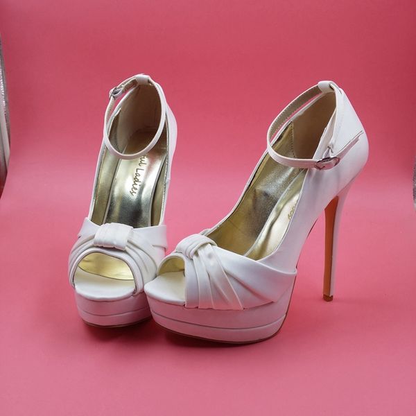 Elegante elfenbeinfarbene Satin-Hochzeitsschuhe mit Peep-Toe-Knöchelriemen und Plateau-Brautsandalen für Frauen in Übergröße US14, Stilettos und High Heels nach Maß