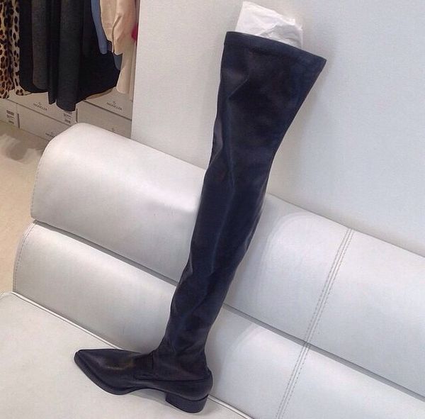 

j982 black super high pointy thigh boots
