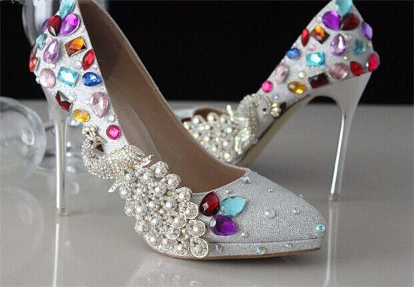 Znalezione obrazy dla zapytania Shoes with beads