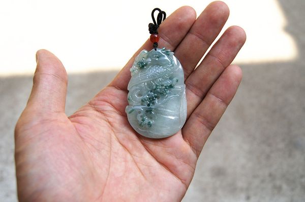 

natural ice type emerald essence carving magpie plum blossom (happy brow) auspicious pendant necklace (only one), Silver