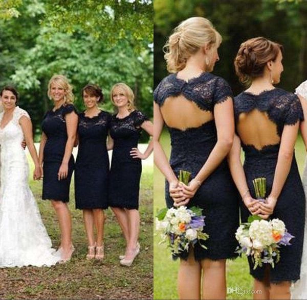 Intense Bainha Damas de Honra Vestidos Formais Curto Na Altura Do Joelho Manga Curta Sem Encosto Barato Boa Qualidade Lace Da Dama de Honra Vestido de Sereia Das Mulheres