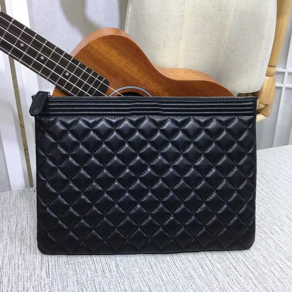 

Free shipping Fashion Famous Brand new Women Luxury Handbags Designer lambskin Leather evening Clutch Bags makeup pouch 7010