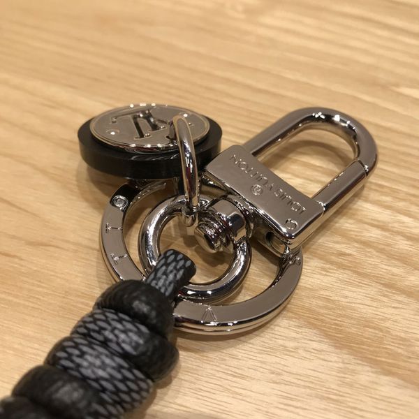 

luxury key buckle fashion keychain 4 style handmade car leather keychain mens woman bag charm pendant accessories new arrive with box l819