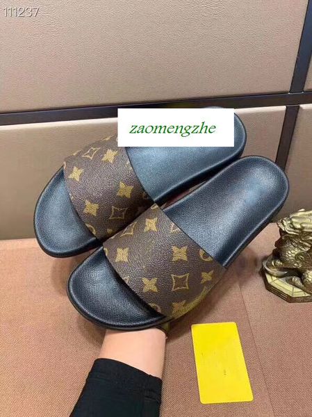 

new summermule slippers men's and women's sandals flat luxury designer shoes slippers 1a5i5k flexible rubber slippers with boxs, Black