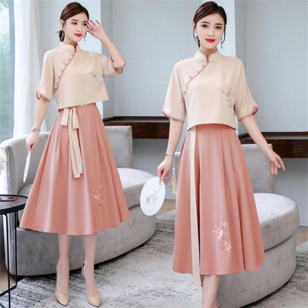 

chinese traditional dress for women long cheongsam seven-quarter sleeve embroidery qipao pleated skirt party new year robe, Red