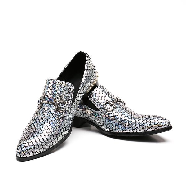 Homens Mocassins Lantejoulas Chinelos Flats Sliver Ouro Glitter Banquete Casamento Mens Vestido Sapatos de Couro Genuíno Casual