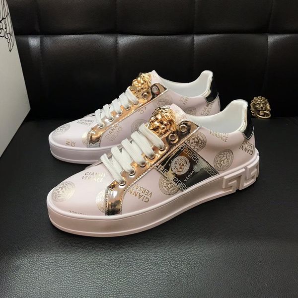 

2019 new white men's casual shoes, fashion men's sports shoes, business men's flat shoes, original box packaging invoice